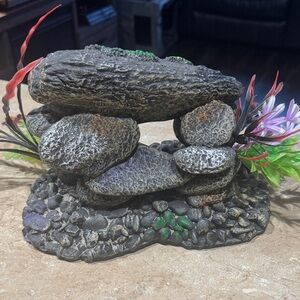 Decorative Aquarium Rock with Plants
